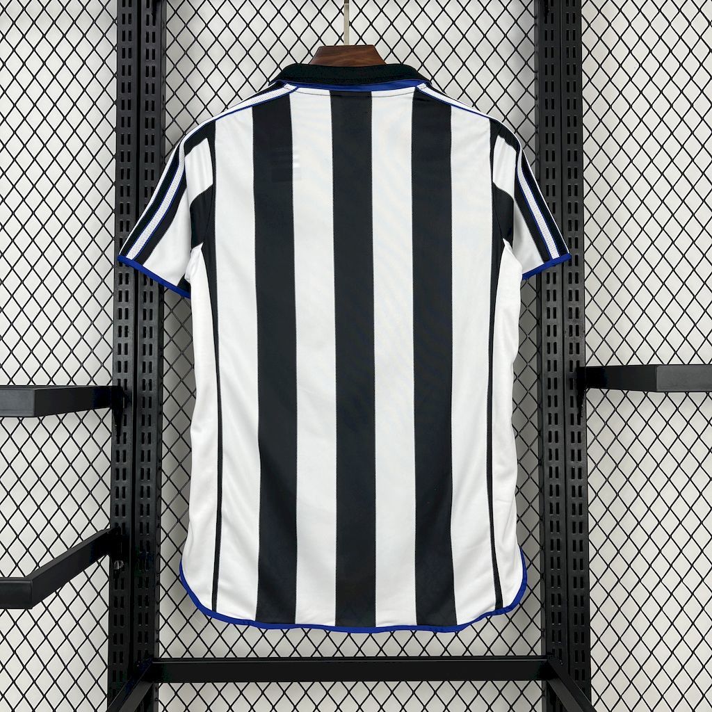 Newcastle United 1999-00 Home Retro Jersey