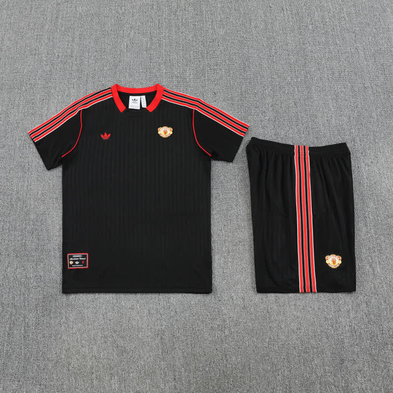 Manchester United 2025-26 Black Training Suit